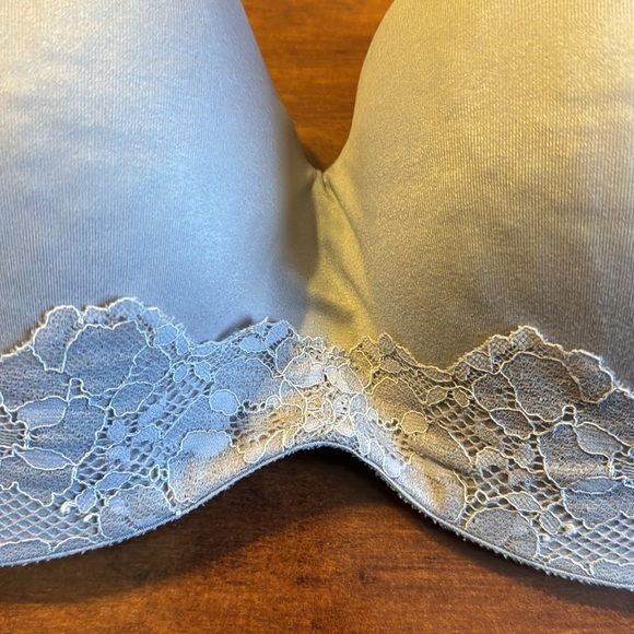 bra - Picture 2 of 5